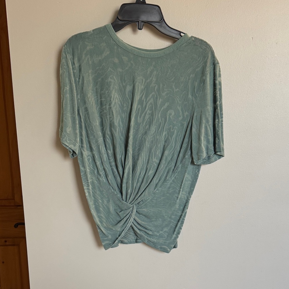 lululemon athletica Olive Short Sleeve Tee